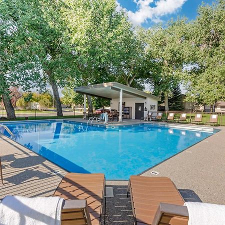Best Western Sunset Inn Коуди Екстериор снимка