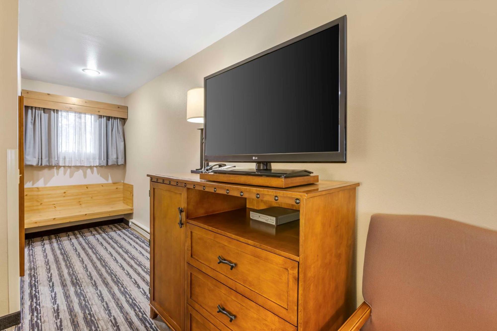 Best Western Sunset Inn Коуди Екстериор снимка