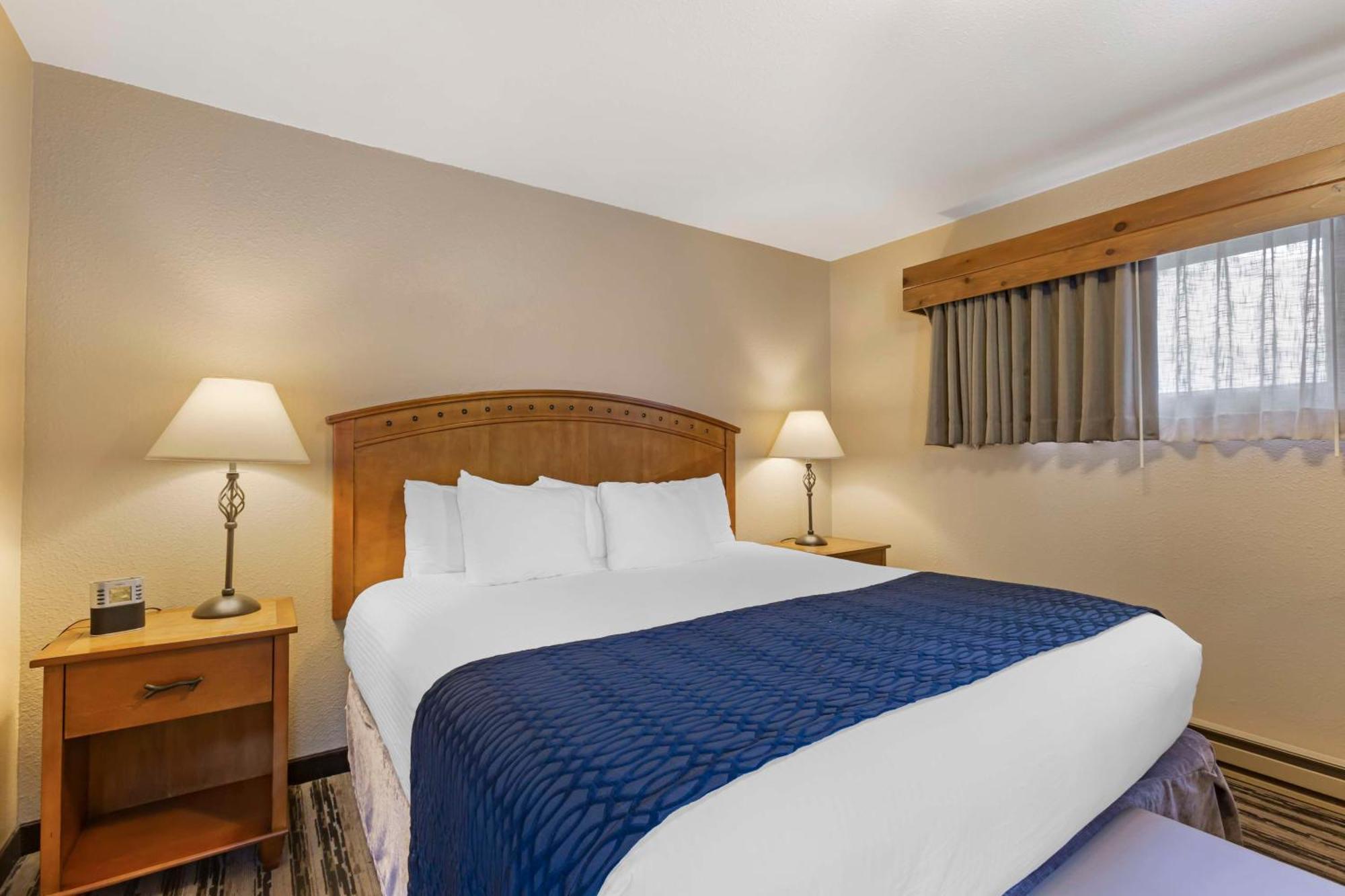 Best Western Sunset Inn Коуди Екстериор снимка