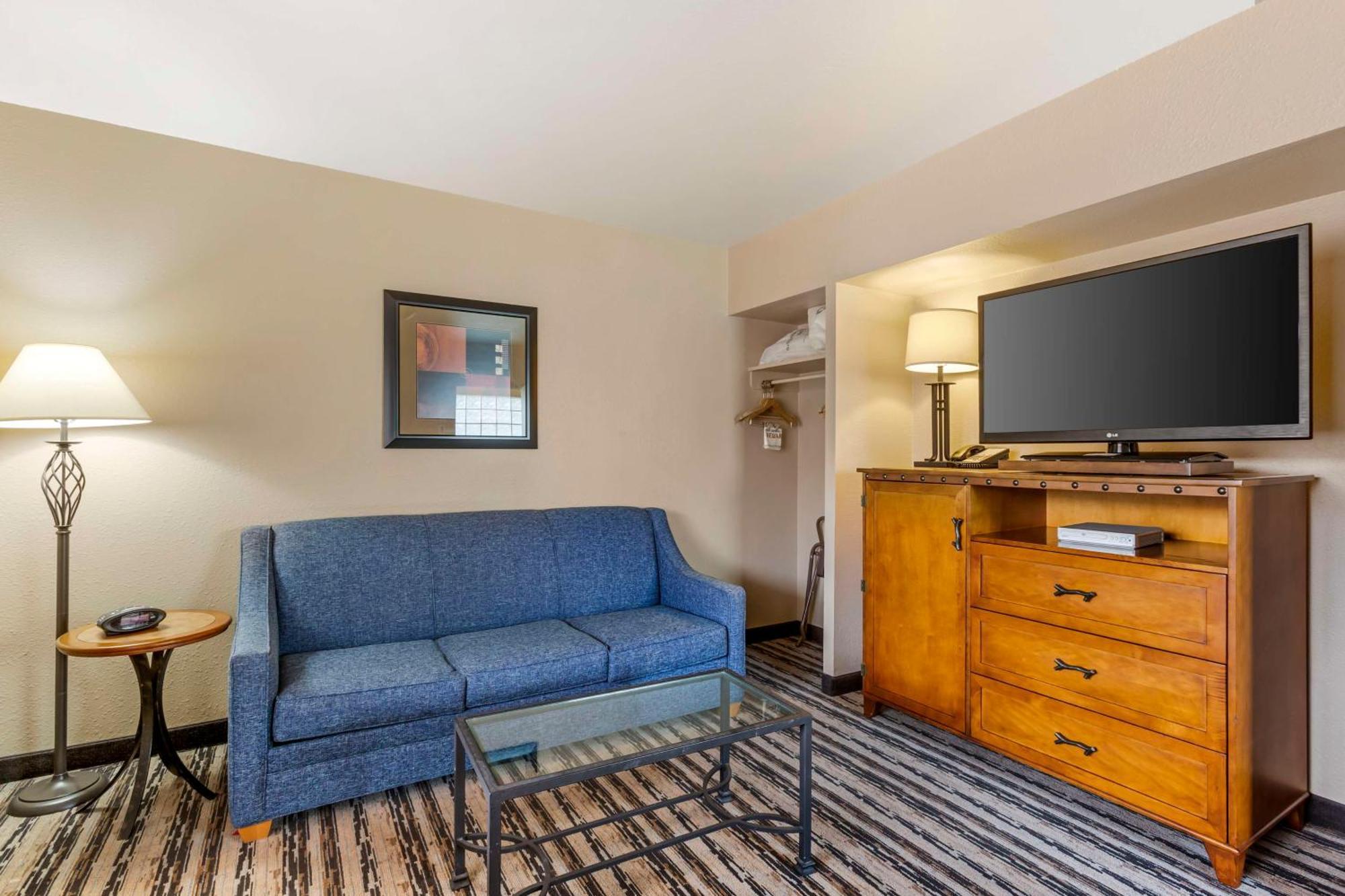 Best Western Sunset Inn Коуди Екстериор снимка