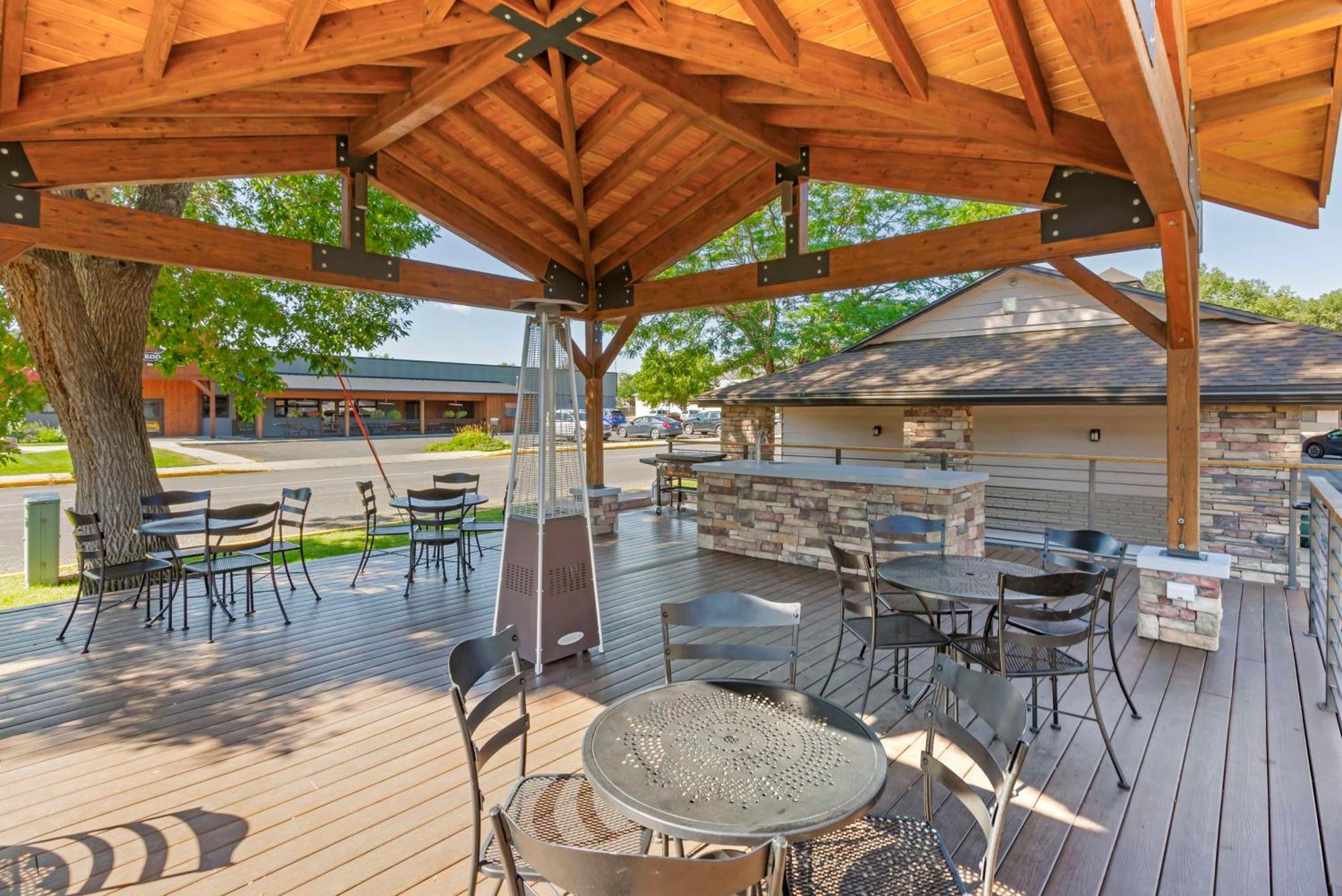 Best Western Sunset Inn Коуди Екстериор снимка