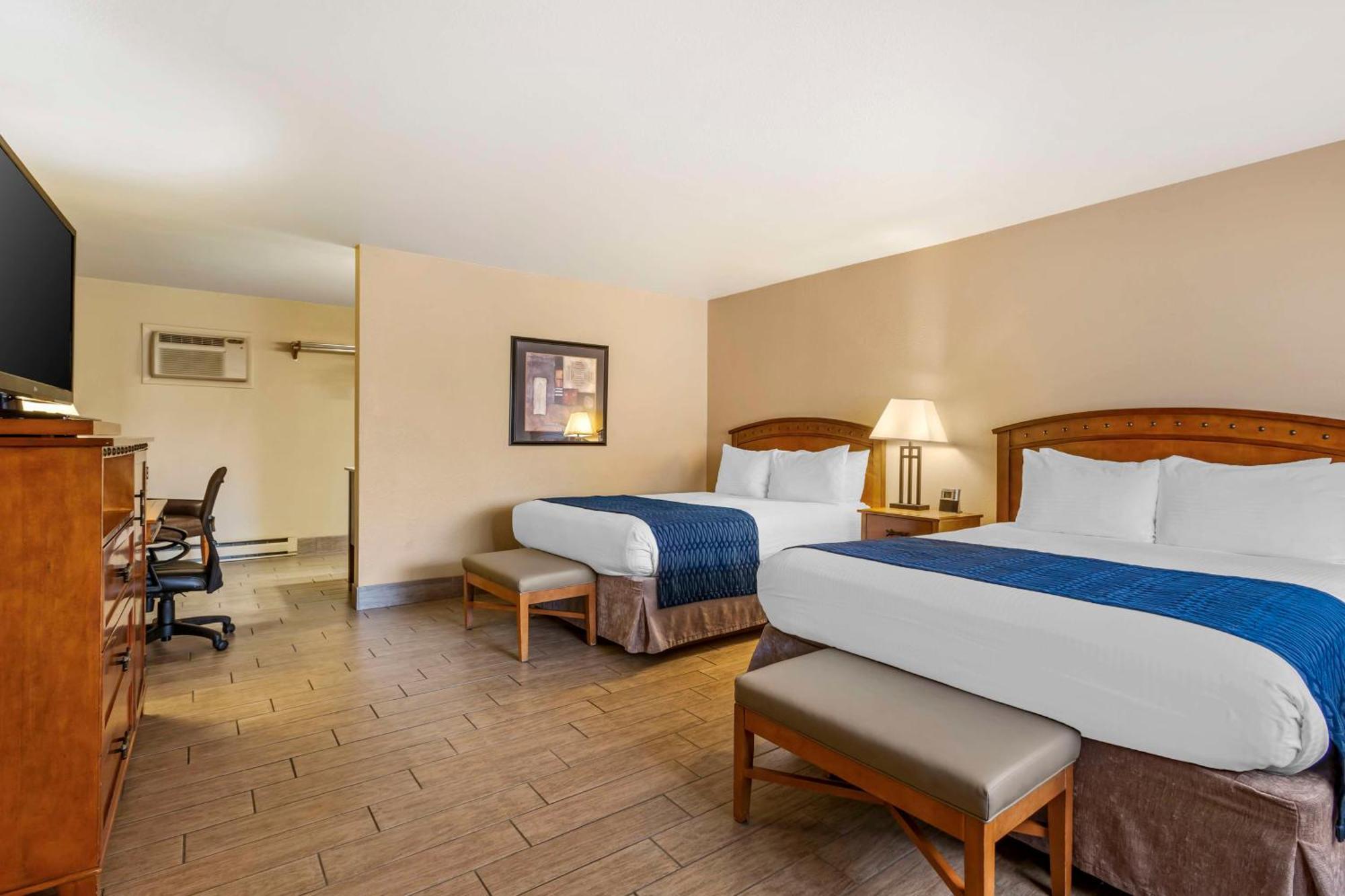 Best Western Sunset Inn Коуди Екстериор снимка